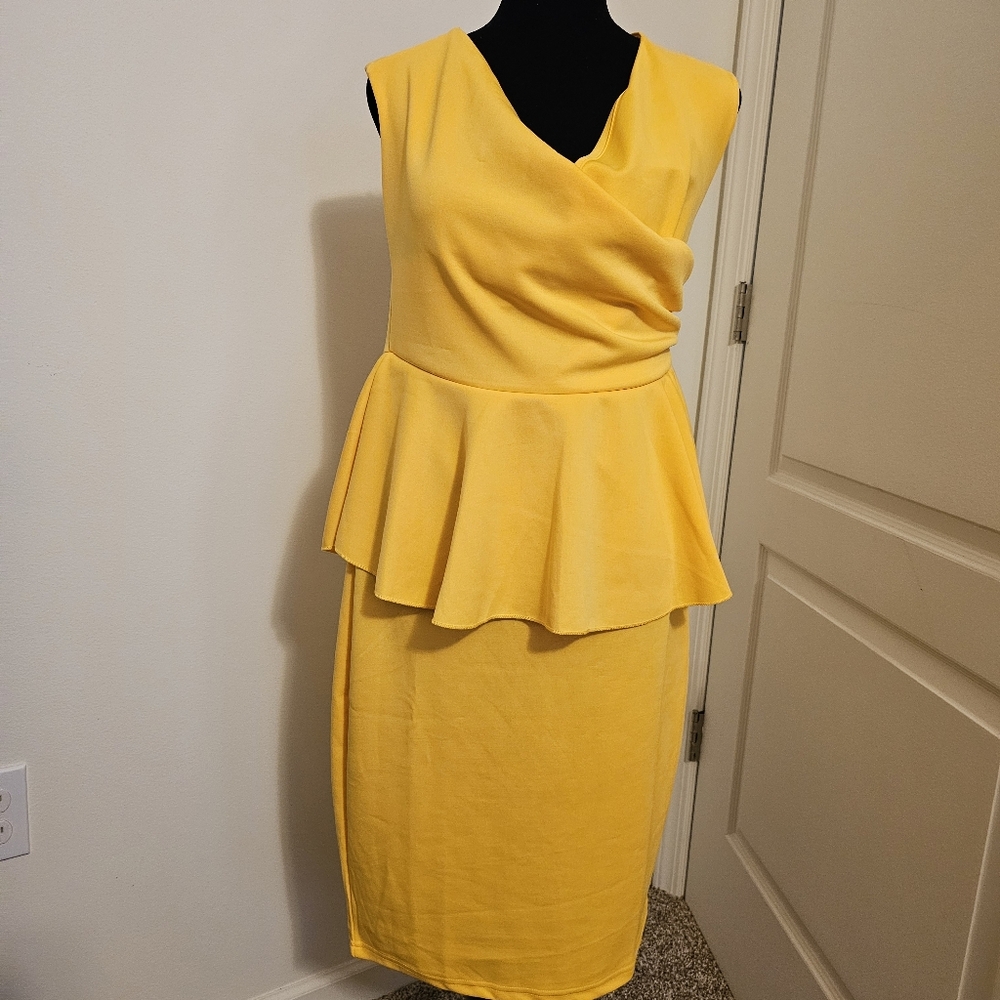 Ladies sleeveless bodycon dress